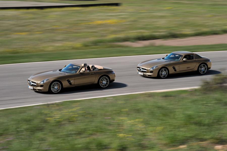  Mercedes-Benz SLS AMG Roadster 2012 года  (фото 23 из 198)